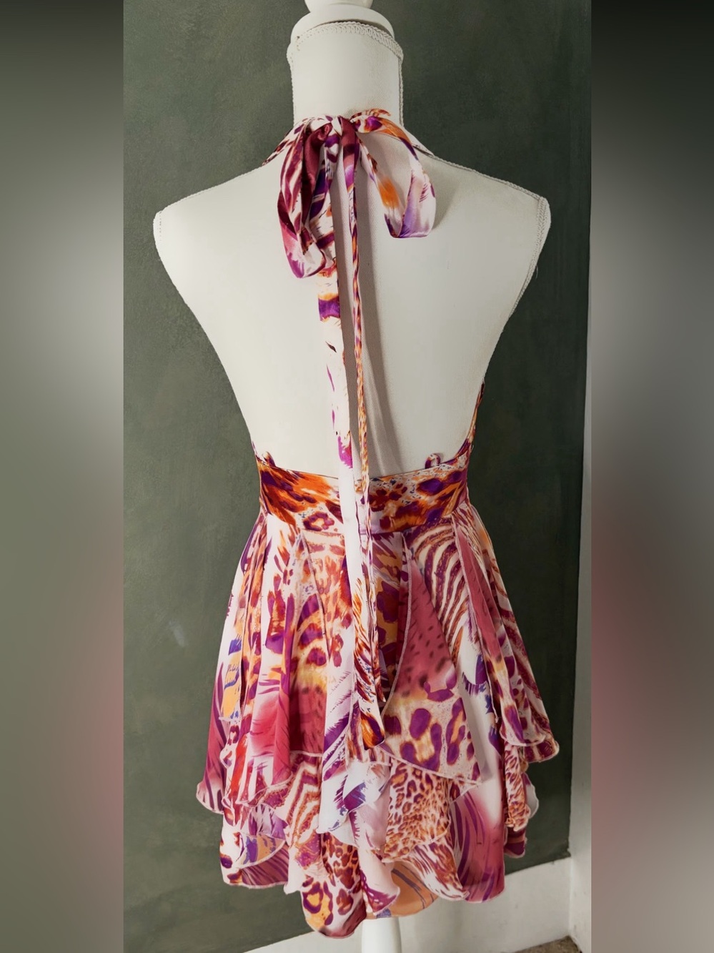 Arden B Halter Y2K V-Neck Dress with Ruffled Tiers..Pink, Orange, Purple
XS - Picture 2 of 7